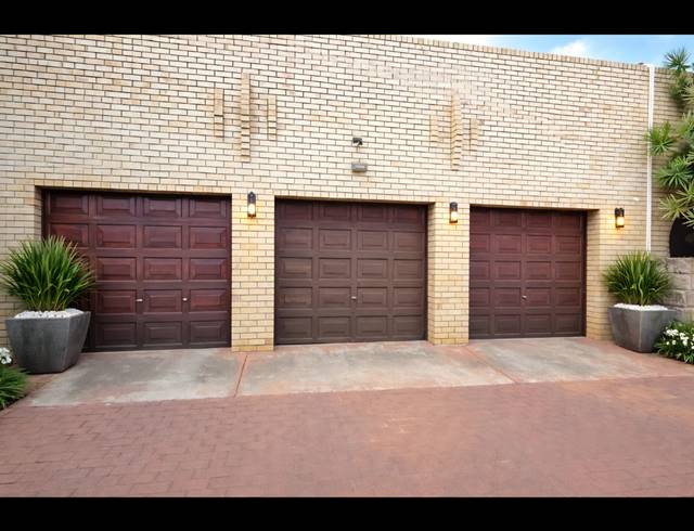 5 BEDROOM FREEHOLD FOR SALE IN WELGELEGEN